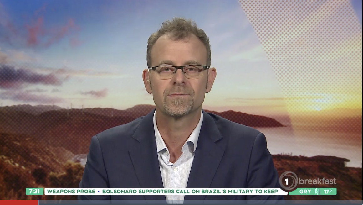 Dr Rob Beaglehole promotes Switch to Water